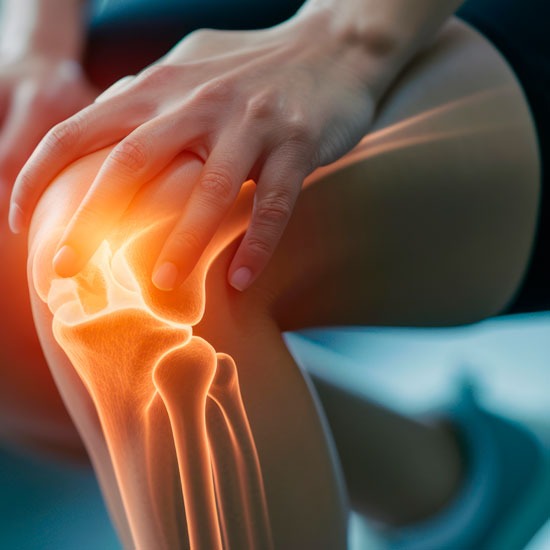 Evaluación médica de lesiones de rodilla con enfoque en diagnóstico y tratamiento especializado